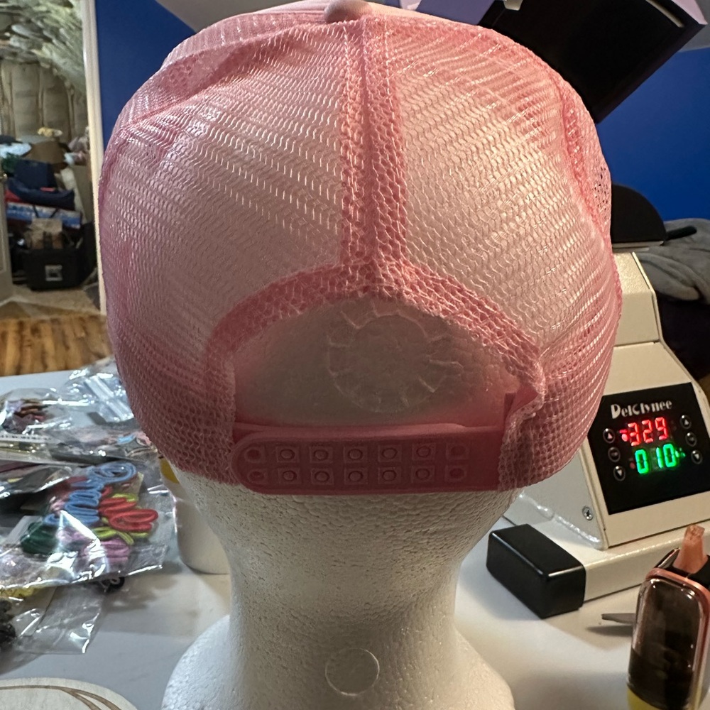Pink 'MAMA' Cap - Picture 2 of 2